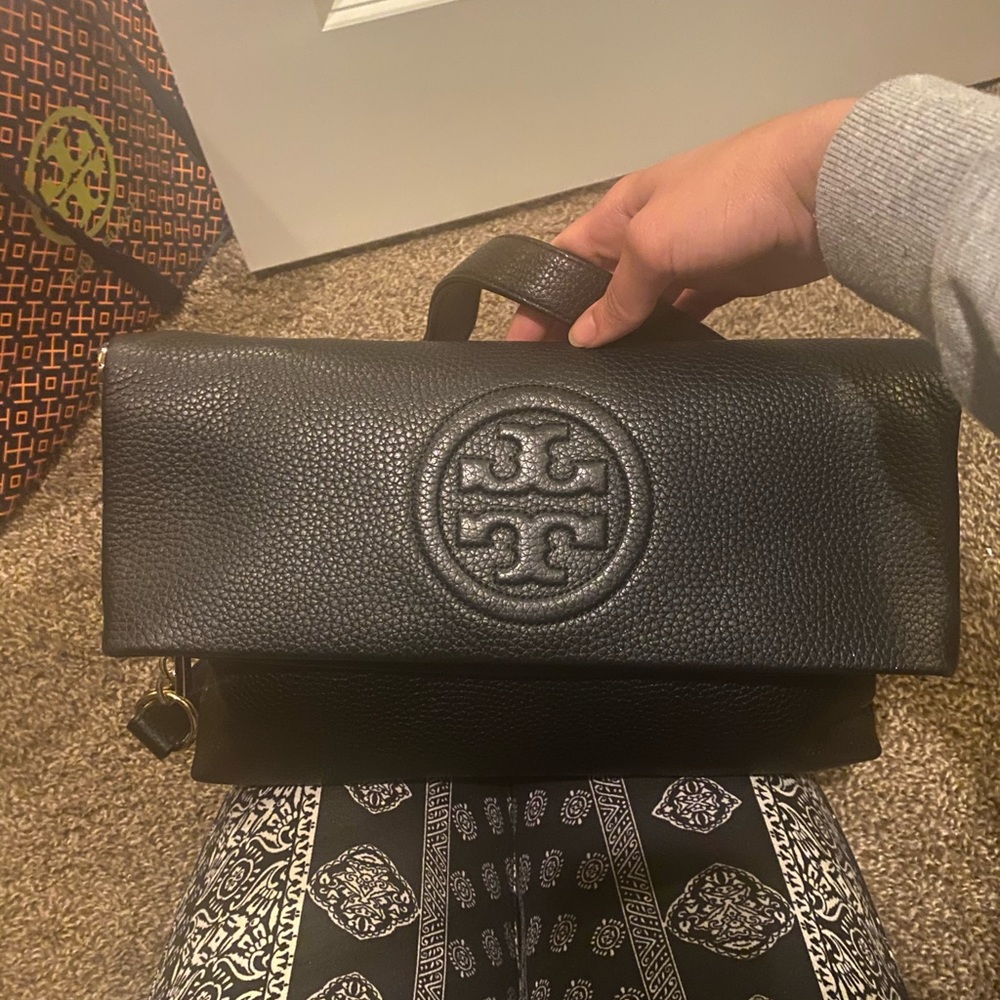 Tory Burch black purse never used new condition